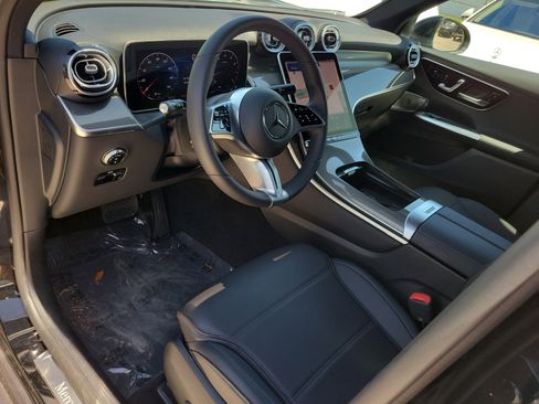 Certified 2025 Mercedes-Benz GLC 300 image 22
