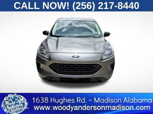 Used 2021 Ford Escape SE w/ SE Sport Appearance Package FWD image 4