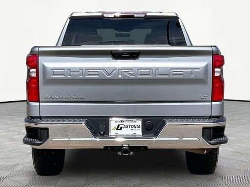 Used 2023 Chevrolet Silverado 1500 LT AWD/4WD image 6