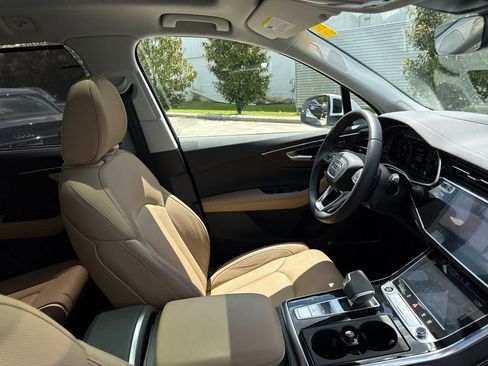 Used 2025 Audi Q7 3.0T Prestige image 15