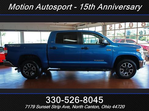 Used 2017 Toyota Tundra SR5 AWD/4WD image 8