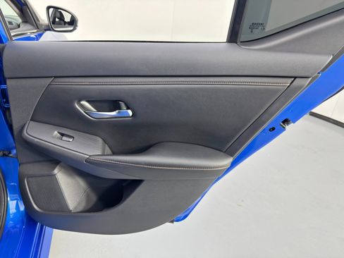 Used 2023 Nissan Sentra SR w/ SR Premium Package image 40