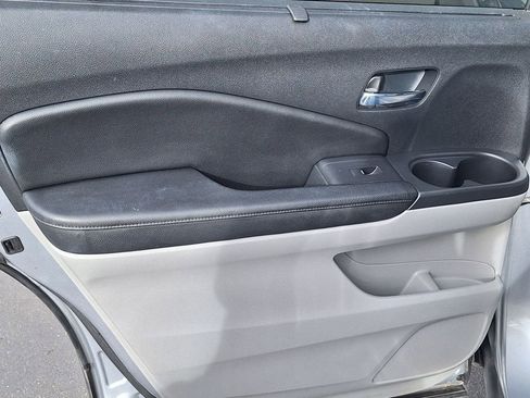 Used 2016 Honda Pilot Elite image 14