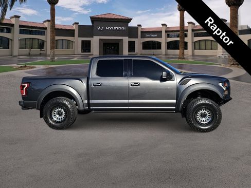 Used 2018 Ford F150 Raptor w/ Equipment Group 802A Luxury AWD/4WD image 9