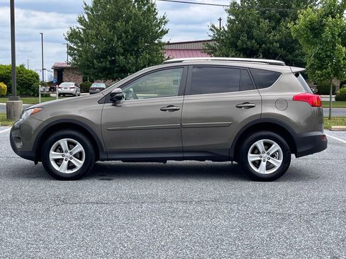 Used 2014 Toyota RAV4 XLE AWD/4WD image 4