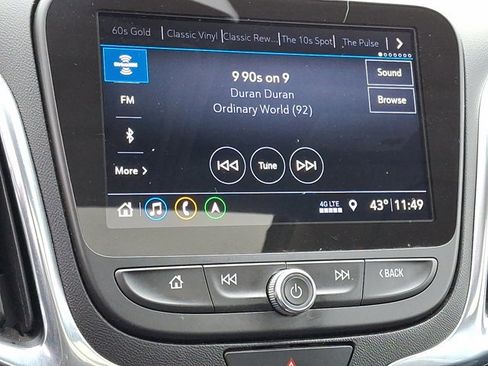 Used 2021 Chevrolet Equinox LT image 18