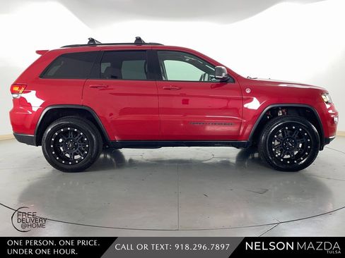 Used 2020 Jeep Grand Cherokee Trailhawk image 5