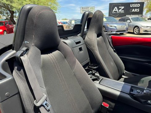 Used 2016 MAZDA MX-5 Miata Club RWD image 27