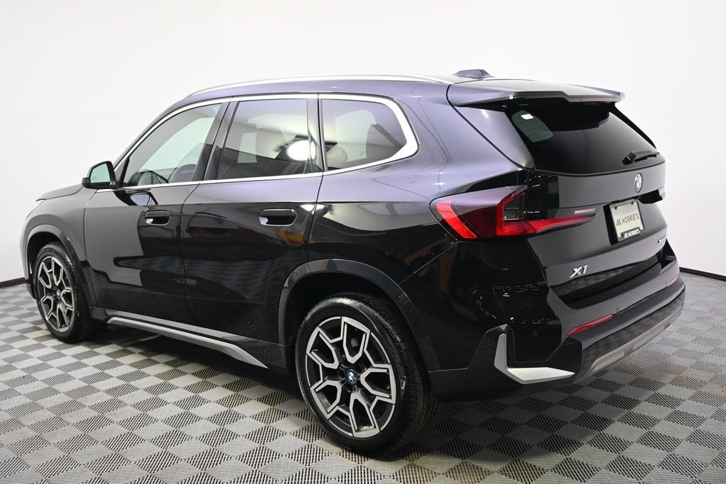 Used 2024 BMW X1 xDrive28i w/ Convenience Package AWD/4WD image 3