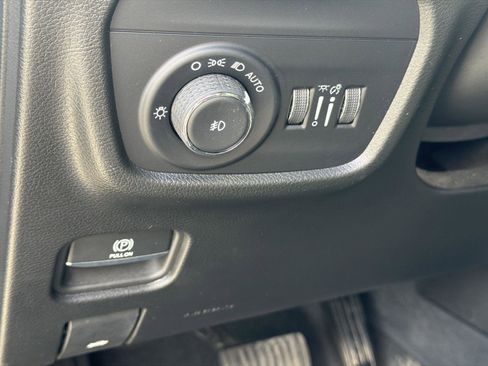 Used 2023 Jeep Grand Cherokee Summit w/ Adv Protech Group IV AWD/4WD image 19