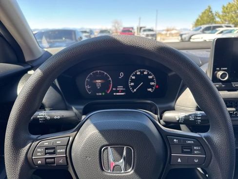 Used 2023 Honda HR-V LX image 18