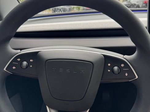 Used 2025 Tesla Model 3 Long Range RWD image 17