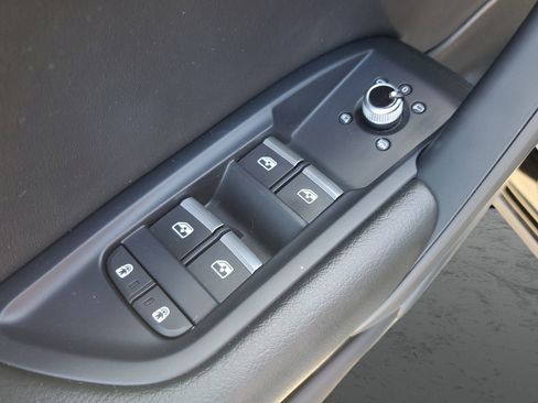 Used 2023 Audi Q5 2.0T Premium w/ Convenience Package AWD/4WD image 22