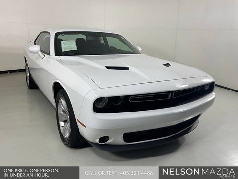 Used 2023 Dodge Challenger SXT RWD image 3
