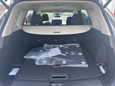New 2026 Nissan Rogue SV w/ Cold Weather Package AWD/4WD image 16