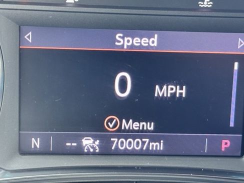 Used 2023 Chevrolet Traverse RS image 17