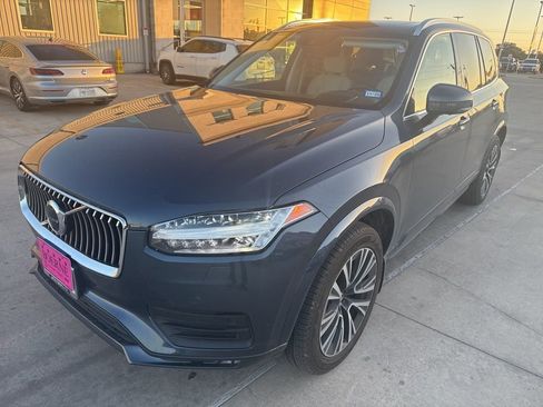 Used 2021 Volvo XC90 T6 Momentum w/ Protection Package Premier image 21