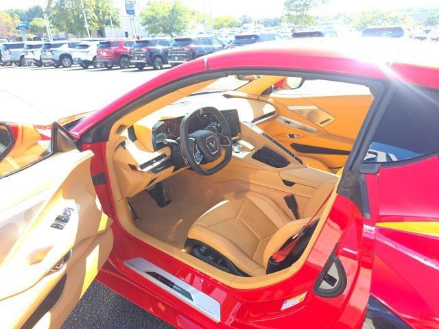 Used 2025 Chevrolet Corvette Stingray Premium Cpe w/ Z51 Performance Package RWD image 16