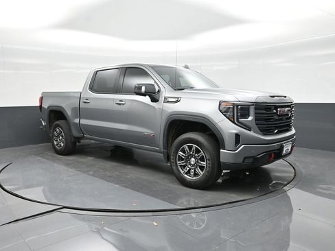 Used 2024 GMC Sierra 1500 AT4 w/ Technology Package image 17