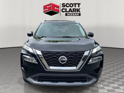 Used 2021 Nissan Rogue SV w/ Premium Package FWD image 2