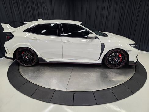 Used 2017 Honda Civic Type R image 13