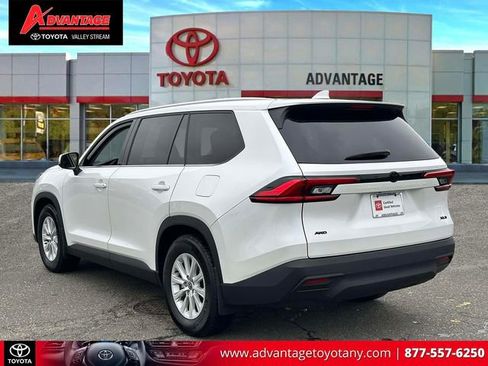 Used 2024 Toyota Grand Highlander AWD image 10