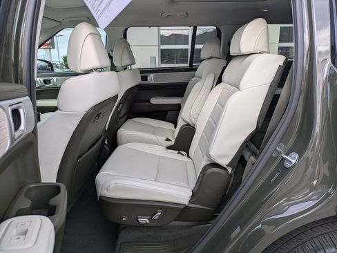 Used 2025 Hyundai Santa Fe Calligraphy w/ Tow & Go Package AWD/4WD image 31