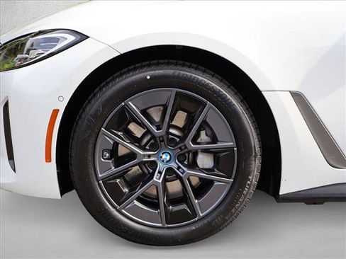 Certified 2023 BMW i4 eDrive35 RWD image 28