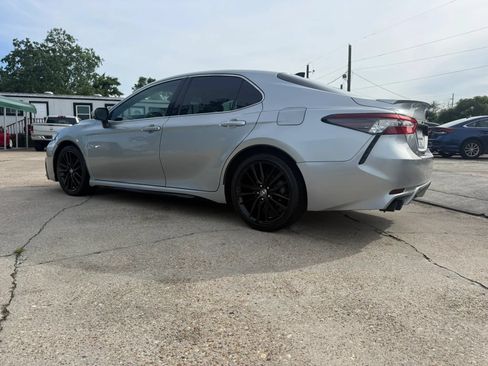 Used 2021 Toyota Camry XSE FWD image 8