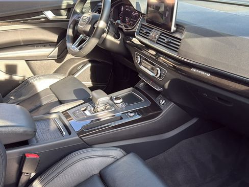 Used 2019 Audi Q5 Prestige w/ Prestige Package image 35