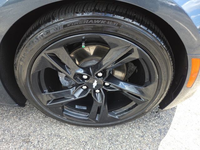 Used 2019 Chevrolet Camaro LT w/ Technology Package RWD image 9
