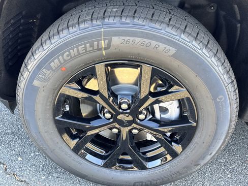 New 2025 Jeep Grand Cherokee L Altitude image 10