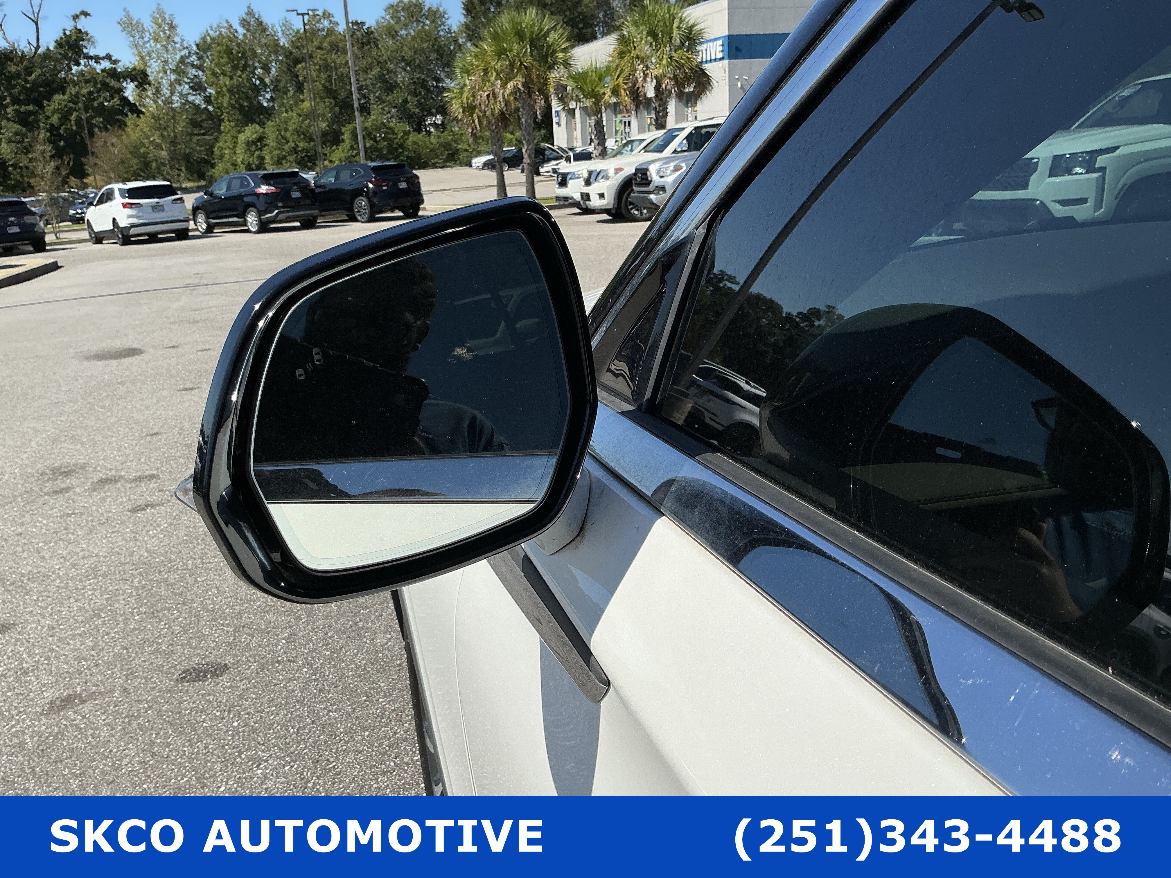 Used 2023 Lincoln Aviator 2WD w/ Premium Package image 10