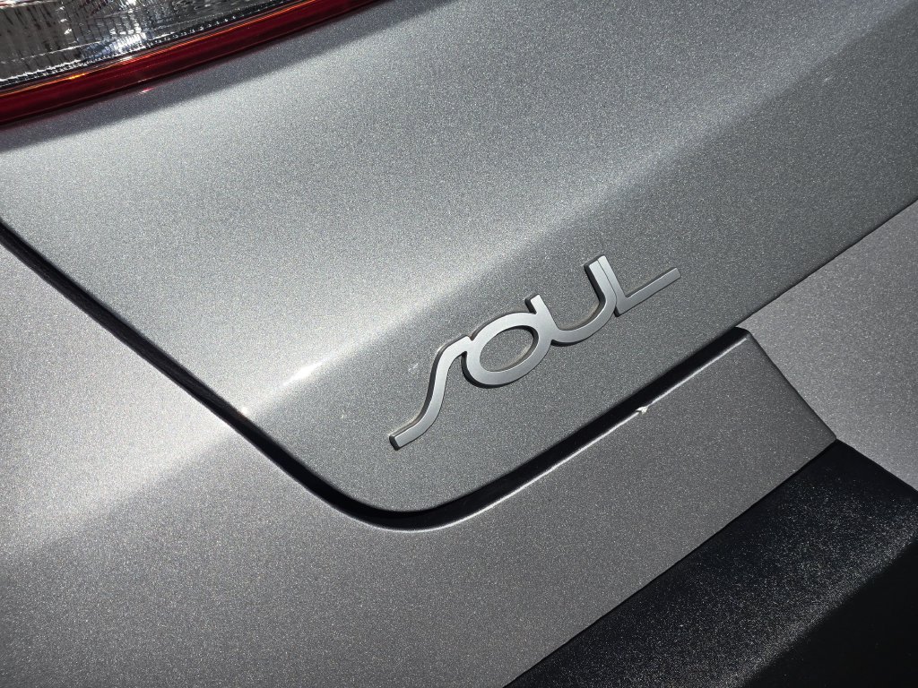 Used 2022 Kia Soul LX w/ Technology Package FWD image 13