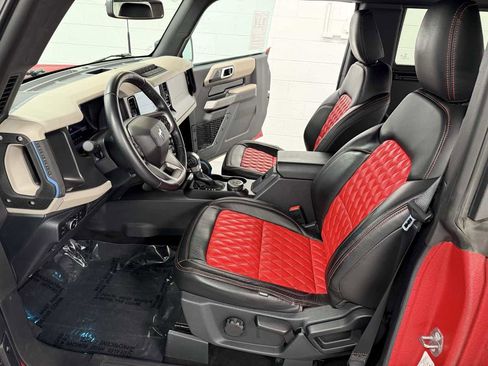 Used 2022 Ford Bronco Wildtrak image 13