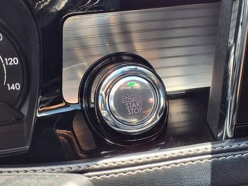 Certified 2022 Lincoln Corsair FWD w/ Equipment Group 101A image 12