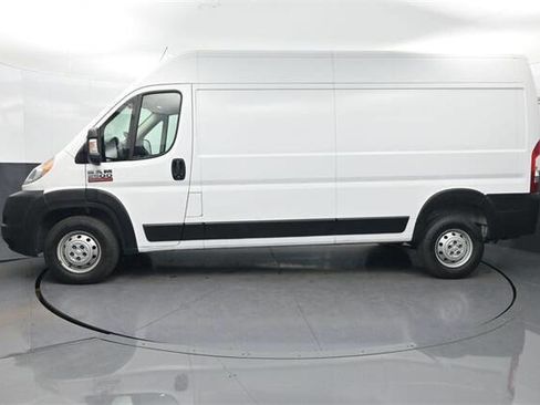 Used 2016 RAM ProMaster 2500 w/ Interior Convenience Group image 2