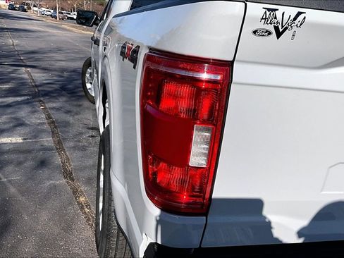 Used 2023 Ford F150 XLT image 29