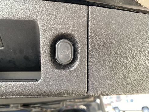 Used 2017 Chevrolet Tahoe LT image 32