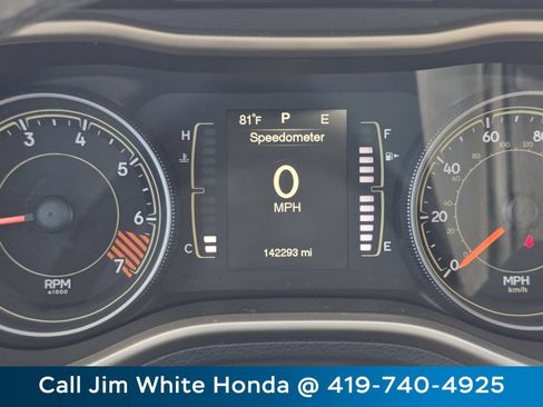 Used 2015 Jeep Cherokee Latitude w/ Comfort/Convenience Group AWD/4WD image 26