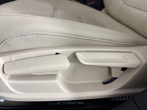 Used 2016 Volkswagen Jetta SEL FWD image 14