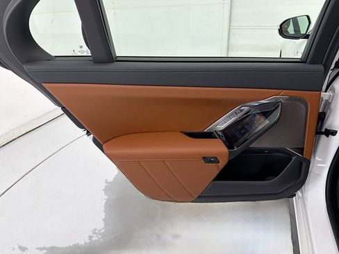 New 2026 BMW i7 eDrive50 w/ Executive Package image 25