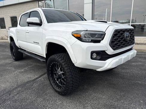 Used 2020 Toyota Tacoma TRD Sport w/ TRD Premium Sport Package image 1