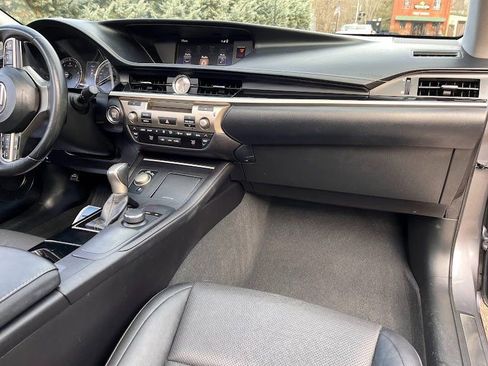 Used 2016 Lexus ES 350 image 40