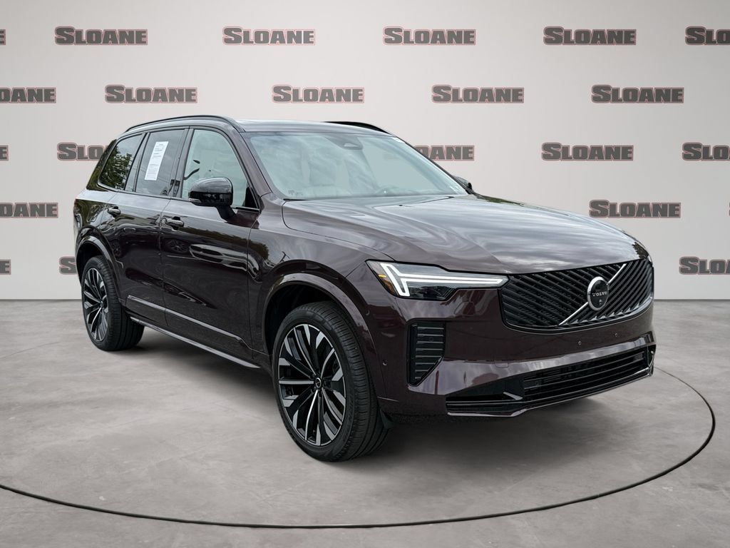 Used 2026 Volvo XC90 B6 Ultra w/ Protection Package AWD/4WD image 7