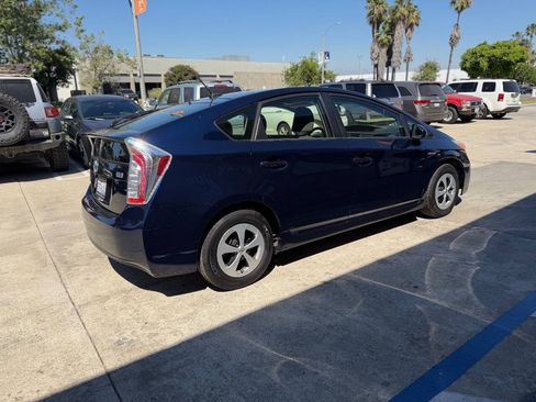 Used 2013 Toyota Prius Three w/ Solar Roof Pkg FWD image 11
