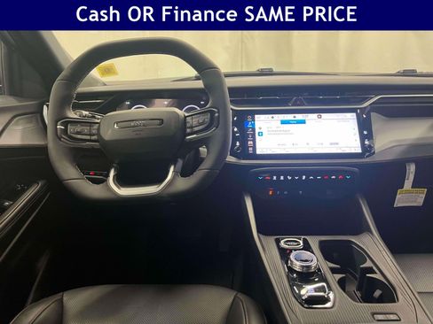 Used 2026 Jeep Cherokee Limited AWD/4WD image 15