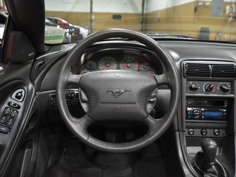 Used 2001 Ford Mustang GT RWD image 22