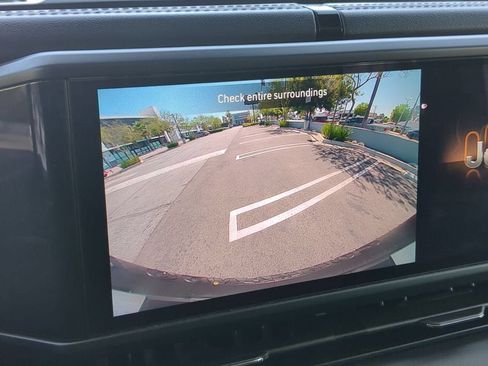 Used 2024 Jeep Wrangler Unlimited Rubicon 4xe AWD/4WD image 17