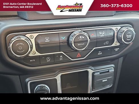 Used 2023 Jeep Wrangler Sport image 15